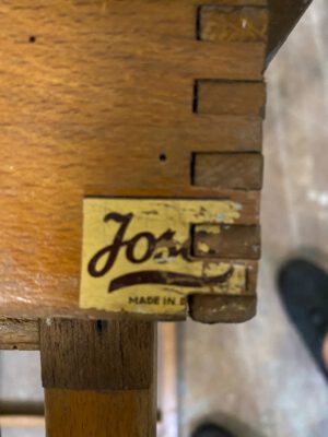 josco label tafeltje