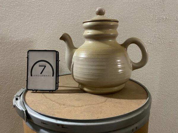AnyConv.com__abd39183-d531-4f6d-acf0-738db3e19d1e Koffiepot Grès des Capucins Salins France