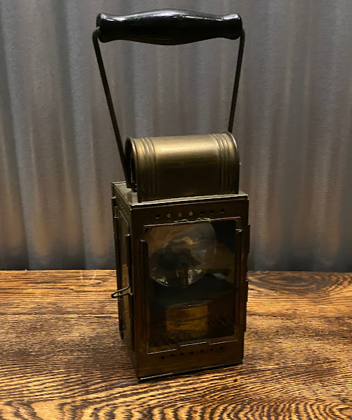 1446 Seinlamp Nederlandse Spoorwegen Seinlamp NS. Verkocht