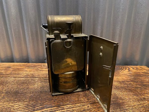 1446 Seinlamp Nederlandse Spoorwegen1 Seinlamp NS. Verkocht